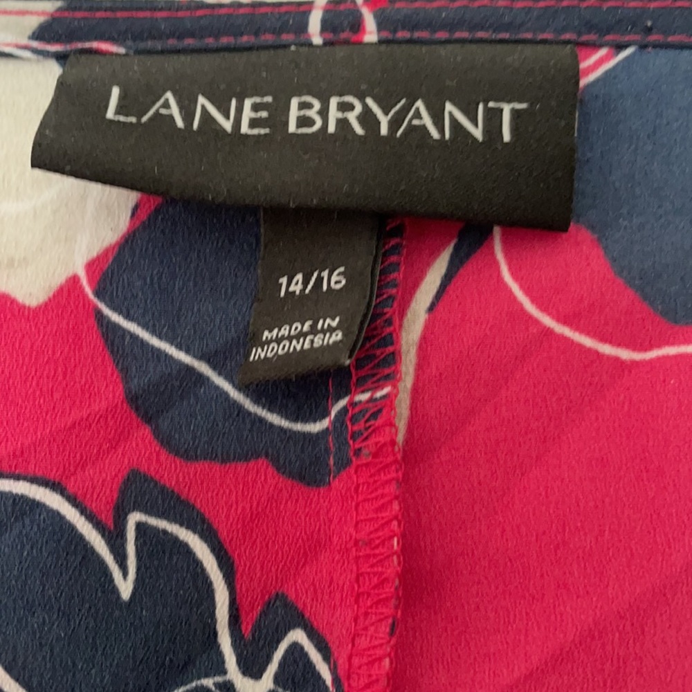 Beautiful floral shirt - Picture 2 of 2